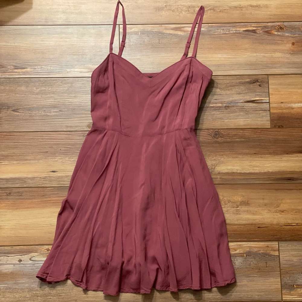 Dusty rose dress. Adjustable straps.